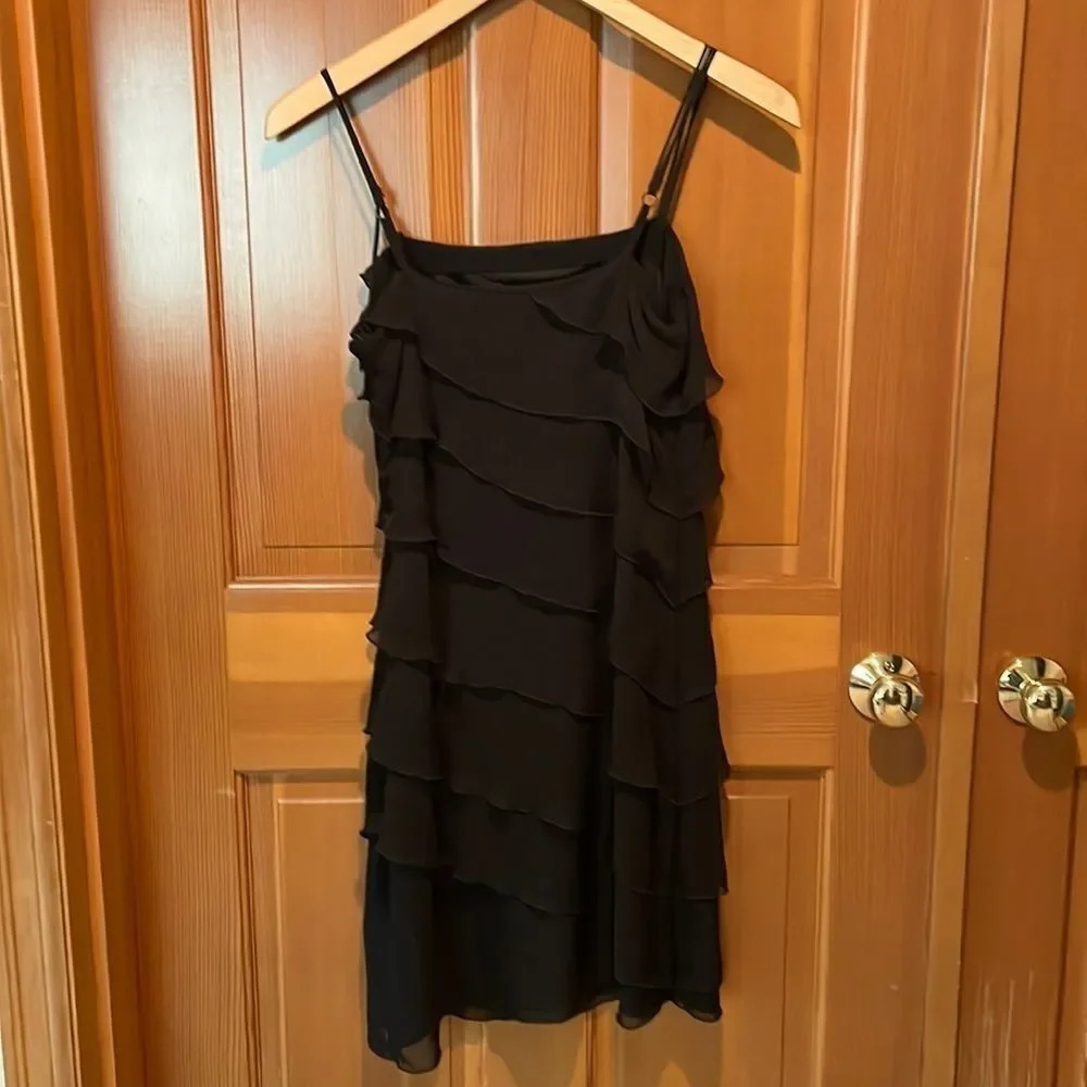 White house black market black ruffled strap dress - Picture 4 of 8